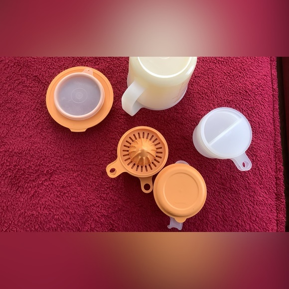 Vintage Tupperware Measuring Cups x2 w/Accessories (11 pcs total) - Picture 4 of 8